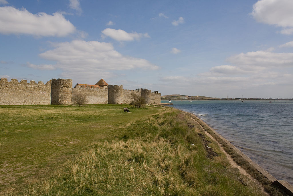 The Roman walls of the fort at Portchester, later adapted into a medieval castle. Photo by Johan Bakker.